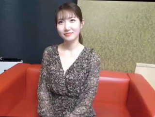 大眼睛巨乳洋娃娃『歆哥哥』白丝卖力给你舔露出雪白大奶真想射满她的小脸蛋